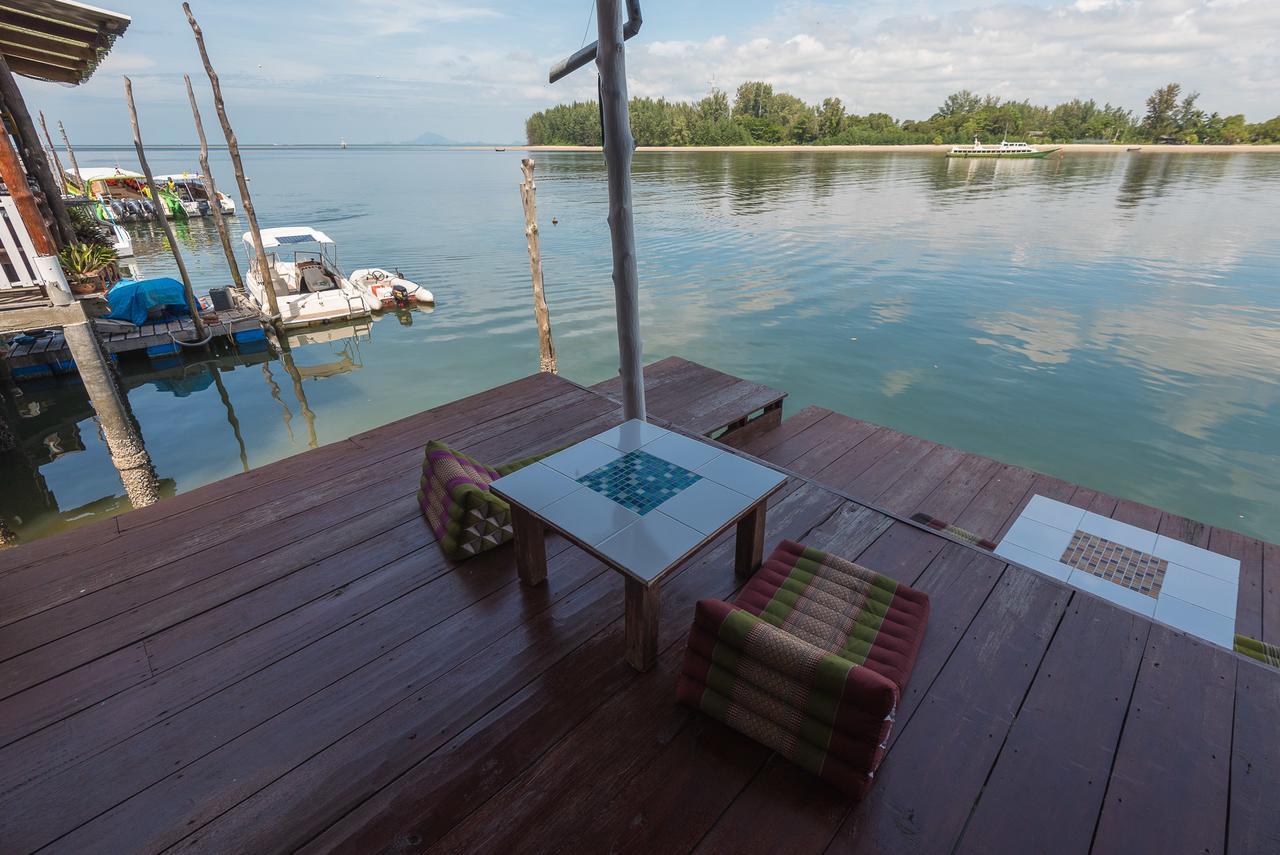 Sincere Hostel Bar And Bistro Koh Lanta Ngoại thất bức ảnh